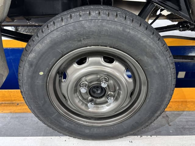 1999 Daihatsu Hijet JDM car for sale — photo 14 of 23