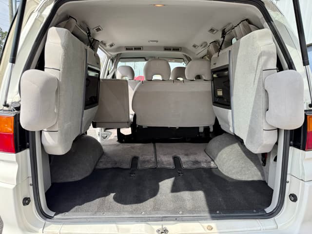 2000 Mitsubishi Delica JDM car for sale — photo 18 of 24