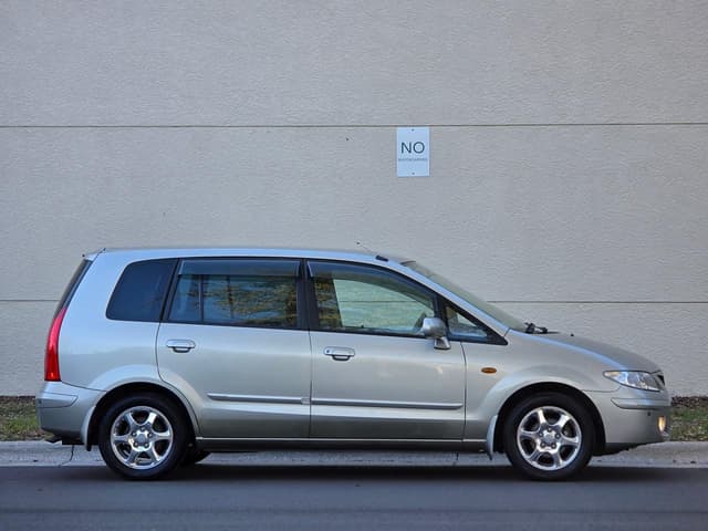 2000 Mazda Premacy JDM car for sale — photo 12 of 25
