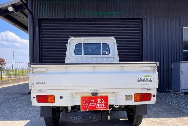 2006 Daihatsu Hijet JDM car for sale — photo 3 of 25