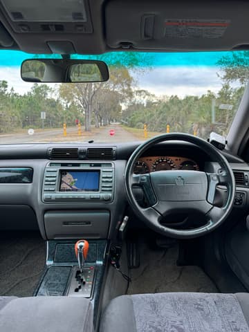 2000 Toyota Crown JDM car for sale — photo 16 of 24