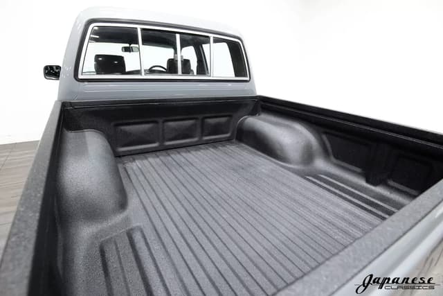1990 Toyota Hilux JDM car for sale — photo 10 of 25