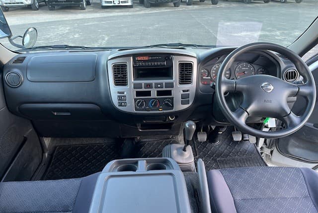 2012 Nissan Caravan JDM car for sale — photo 5 of 25