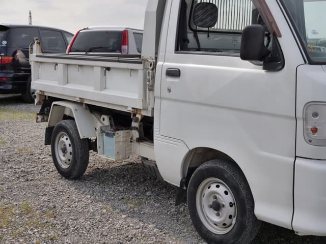 2002 Daihatsu Hijet JDM car for sale — photo 11 of 25