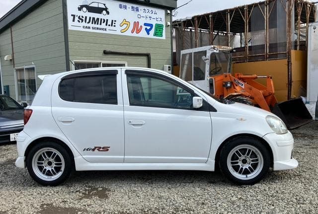 2003 Toyota Vitz JDM car for sale — photo 17 of 25