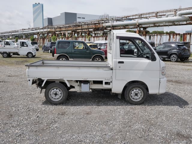 2002 Daihatsu Hijet JDM car for sale — photo 4 of 25