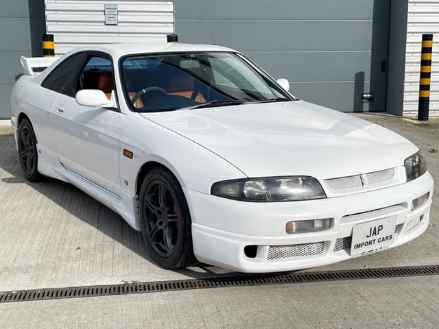 1995 Nissan Skyline JDM car for sale — photo 17 of 25