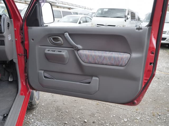 1999 Suzuki Jimny JDM car for sale — photo 25 of 25