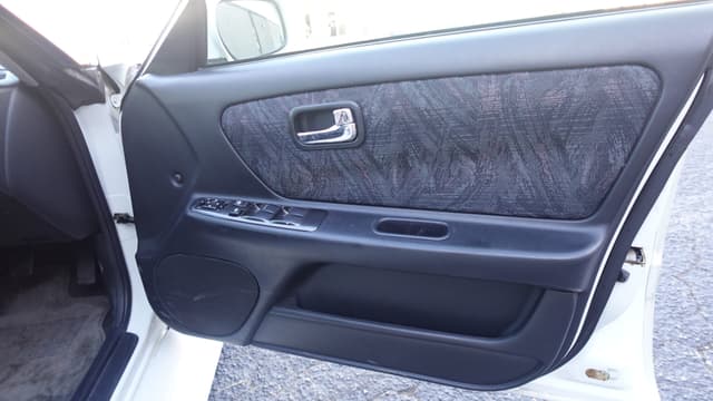 1998 Nissan Stagea JDM car for sale — photo 16 of 19