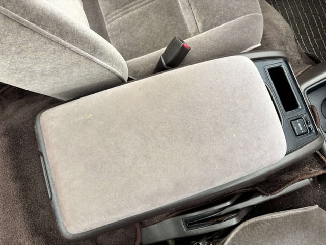 1997 Toyota HiAce JDM car for sale — photo 23 of 25
