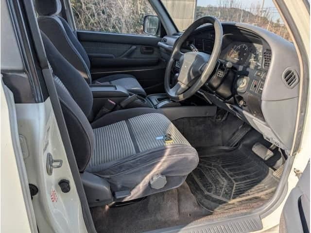1992 Toyota Land Cruiser JDM car for sale — photo 2 of 9