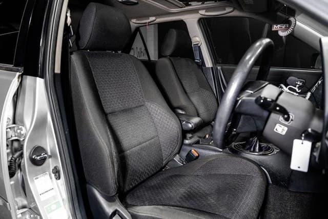 2001 Toyota Altezza JDM car for sale — photo 16 of 20
