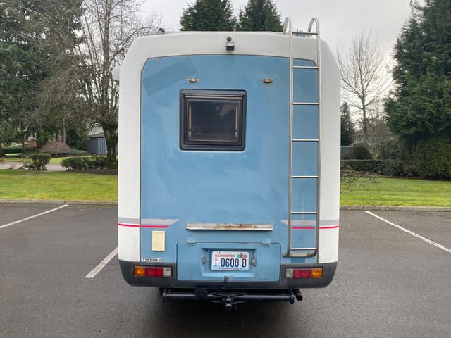 1995 Mitsubishi Delica JDM car for sale — photo 5 of 22