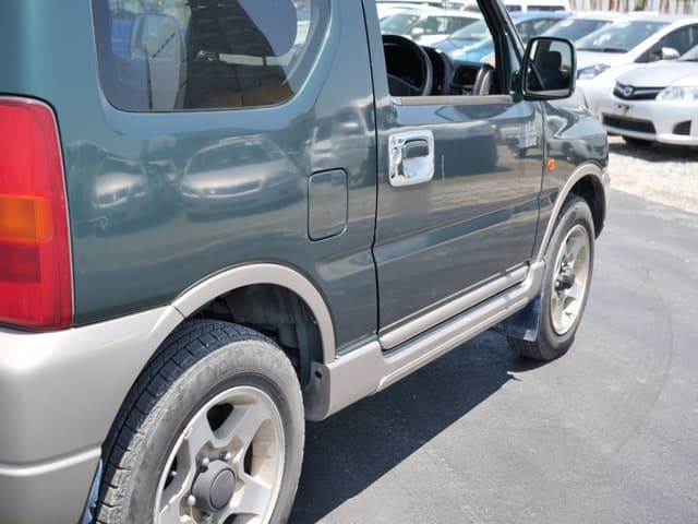 2001 Suzuki Jimny JDM car for sale — photo 17 of 25