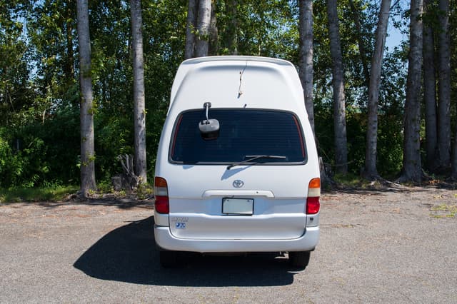 2001 Toyota Grand Hiace JDM car for sale — photo 5 of 15
