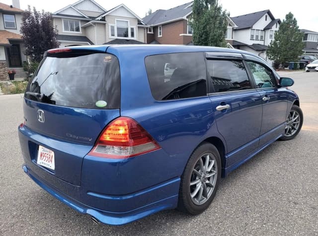 2005 Honda Odyssey JDM car for sale — photo 6 of 12