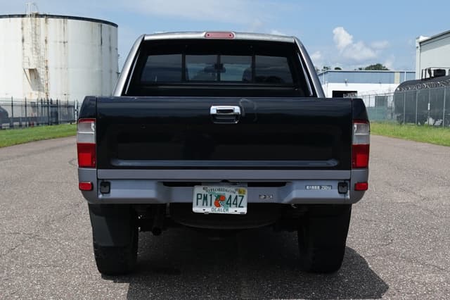 2000 Toyota Hilux JDM car for sale — photo 8 of 18
