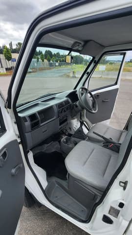 2001 Mitsubishi Minicab JDM car for sale — photo 15 of 21