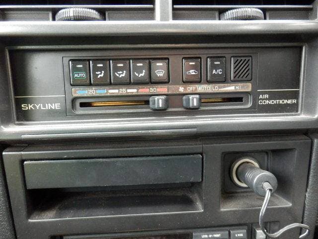 1987 Nissan Skyline JDM car for sale — photo 11 of 18