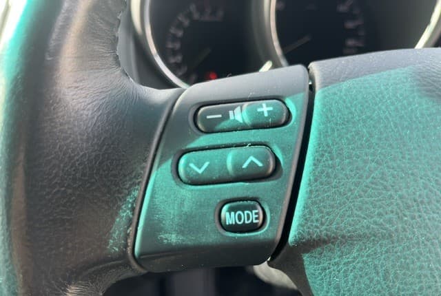 2009 Toyota Harrier JDM car for sale — photo 19 of 25
