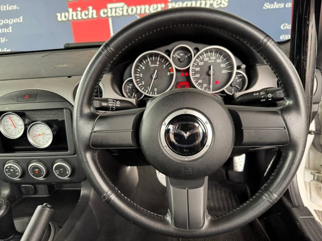 2011 Mazda Roadster (Eunos Roadster / MX-5) JDM car for sale — photo 10 of 25
