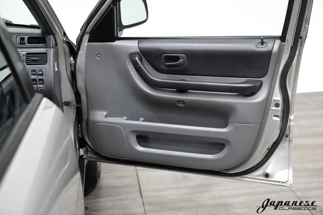 1997 Honda CR-V JDM car for sale — photo 18 of 25