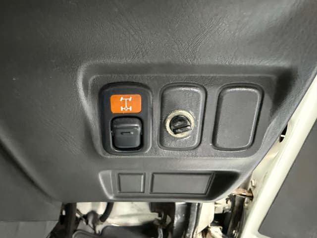 1995 Daihatsu Hijet JDM car for sale — photo 18 of 22