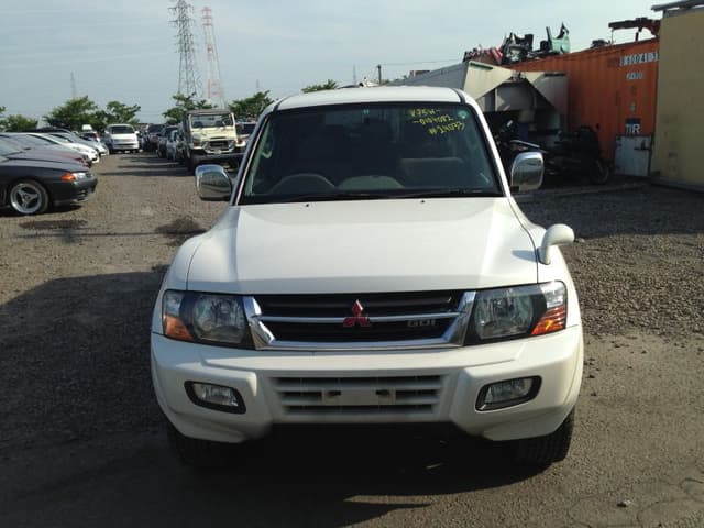 2001 Mitsubishi Pajero JDM car for sale — photo 2 of 5