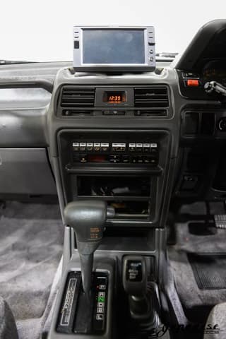 1993 Mitsubishi Pajero JDM car for sale — photo 10 of 25