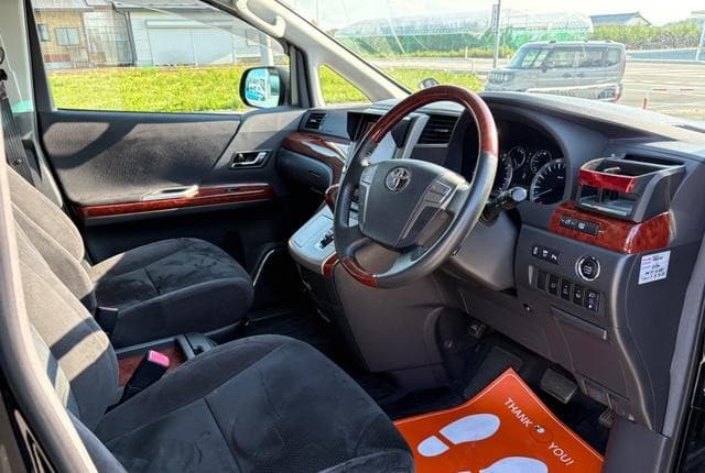 2011 Toyota Alphard JDM car for sale — photo 23 of 25