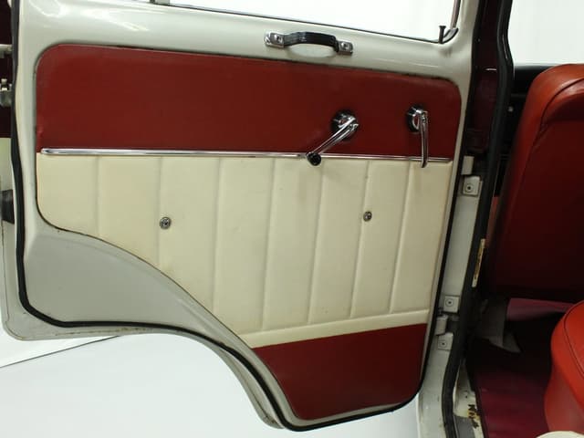 1975 Mitsubishi Jeep JDM car for sale — photo 22 of 25