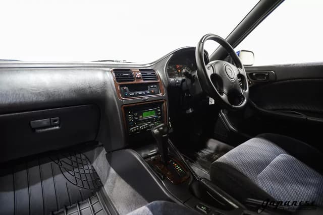 1996 Subaru Legacy JDM car for sale — photo 9 of 25
