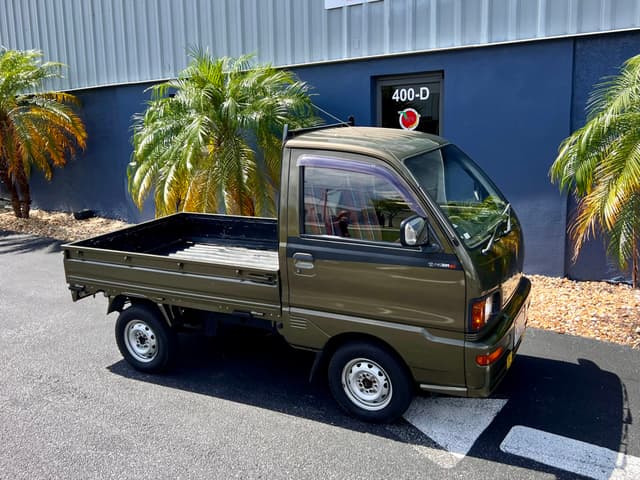 1994 Mitsubishi Minicab JDM car for sale — photo 15 of 17