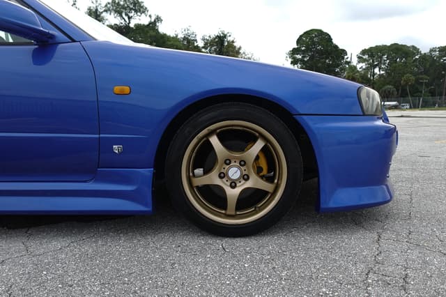 1998 Nissan Skyline JDM car for sale — photo 4 of 17
