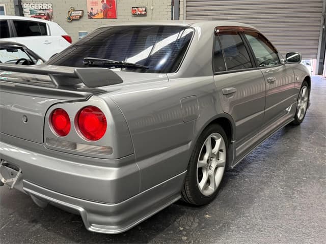2000 Nissan Skyline JDM car for sale — photo 10 of 25