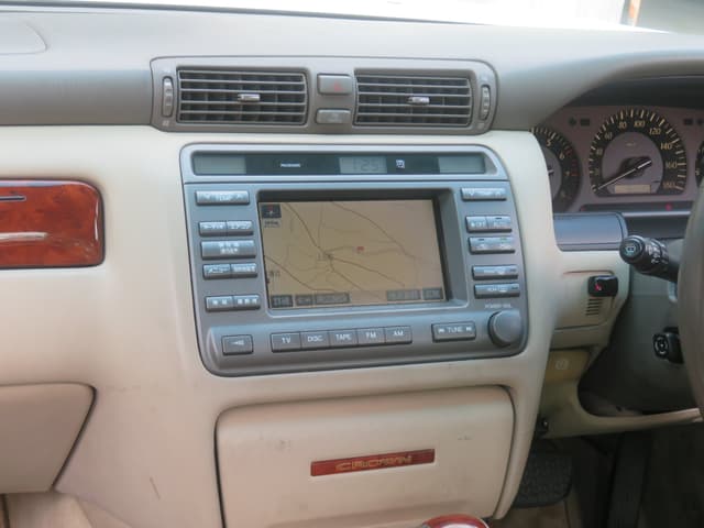 2000 Toyota Crown JDM car for sale — photo 19 of 25