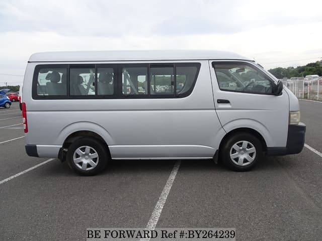 2005 Toyota HiAce JDM car for sale — photo 6 of 25