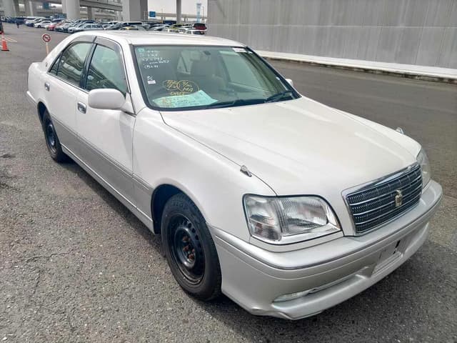 2001 Toyota Crown JDM car for sale — photo 7 of 9