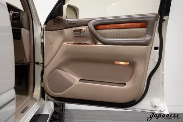 2001 Toyota Land Cruiser JDM car for sale — photo 20 of 25
