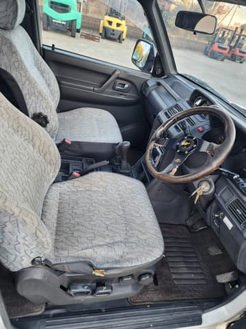 1996 Mitsubishi Pajero JDM car for sale — photo 15 of 24
