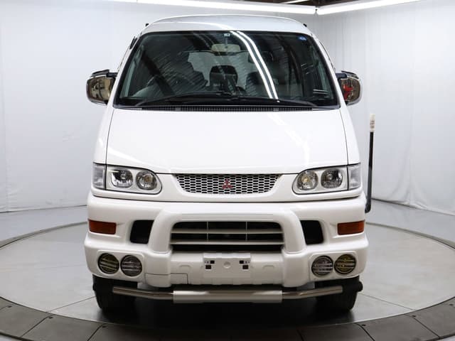 1998 Mitsubishi Delica JDM car for sale — photo 2 of 25