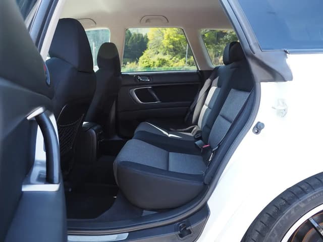 2005 Subaru Legacy JDM car for sale — photo 23 of 25