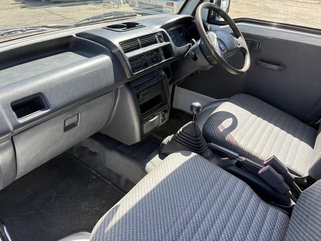 2000 Daihatsu Hijet JDM car for sale — photo 13 of 25