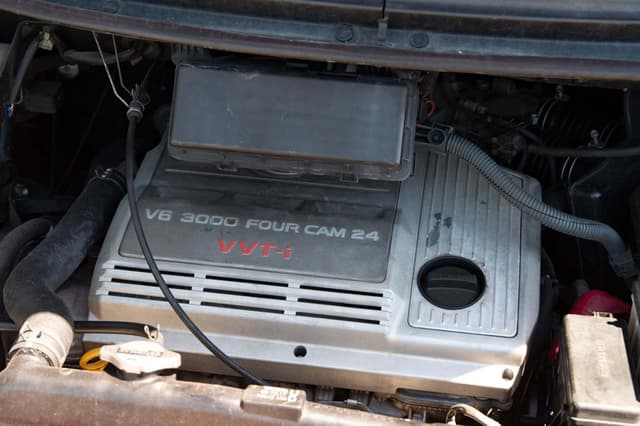 2000 Toyota Estima JDM car for sale — photo 12 of 14
