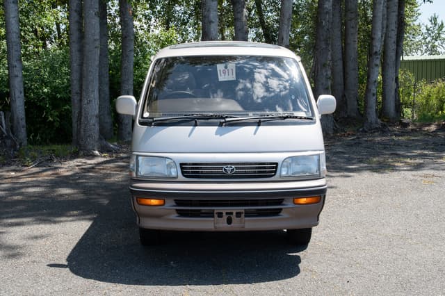 1994 Toyota HiAce JDM car for sale — photo 2 of 14
