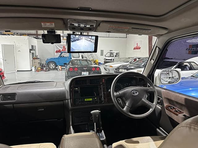 2000 Toyota HiAce JDM car for sale — photo 13 of 14