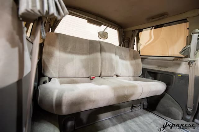 1999 Toyota Grand Hiace JDM car for sale — photo 18 of 25