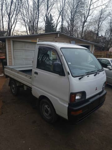 1996 Mitsubishi Minicab JDM car for sale — photo 2 of 9