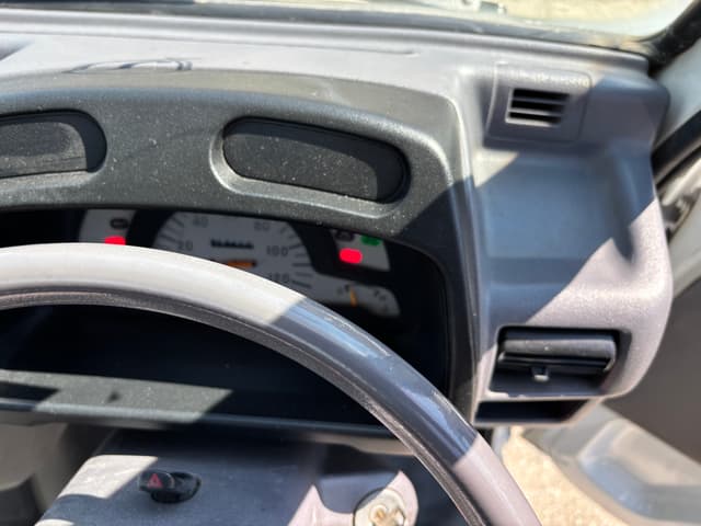 1997 Mitsubishi Minicab JDM car for sale — photo 23 of 25