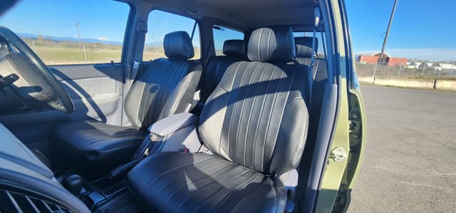 1994 Toyota Hilux Surf JDM car for sale — photo 10 of 16